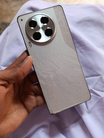 Tecno camon 30 8/256