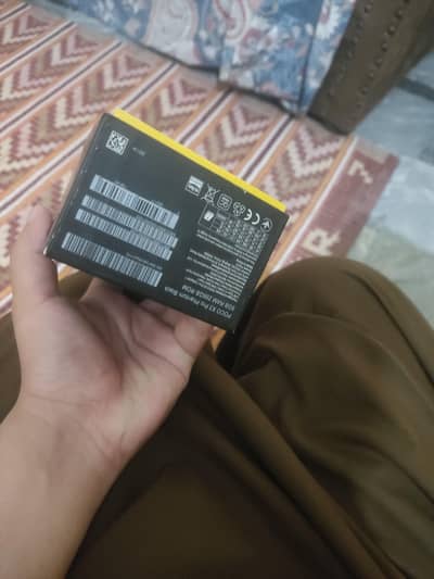 Poco x 3 pro 8 256 all okay phone ha with box only
