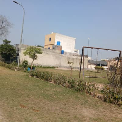 10 Marla plot Available For Sale In Lahore Motorway City Near Kot Abdul Malik
