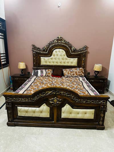Wooden Bedroom Set | Beautiful Bed Set Like Brand New | Wooden