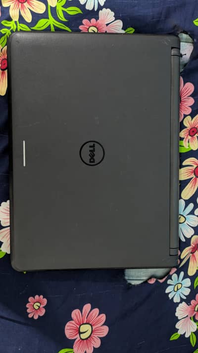 Dell laptop for sale cor i5 , 5th generation 3344 model