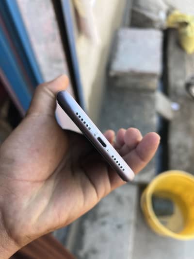 iPhone 11 88 health original All oky water pack condition 10/10