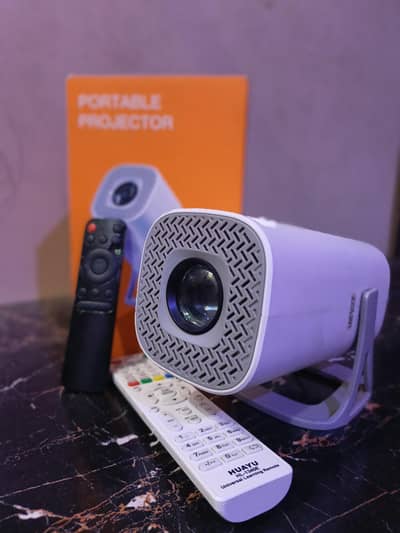 PORTABLE PROJECTOR
