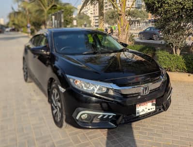 Honda civic 2017 UG top of the line fully loaded