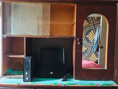 Dressing table and almari