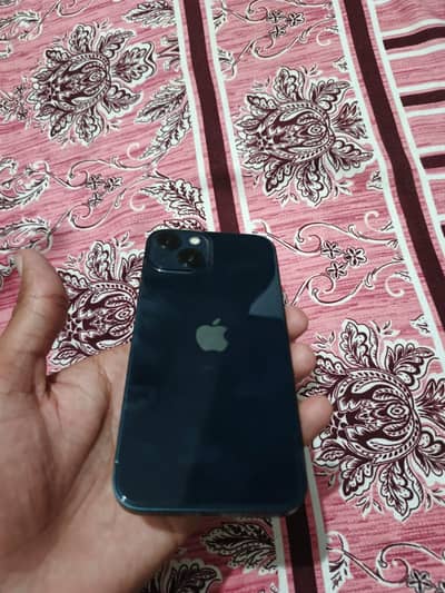 Apple iPhone 13