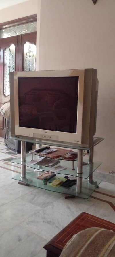 LG tv for sale