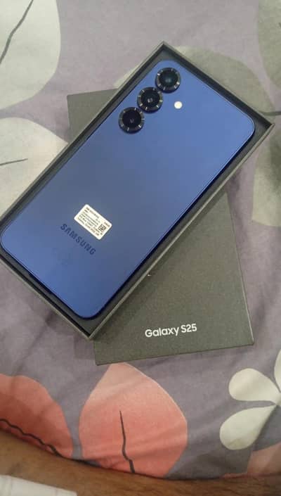 Samsung S25 Non PTA – Premium Phone – Excellent Condition