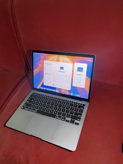 Apple macbook air M1 chip 8/256gb 2020 model