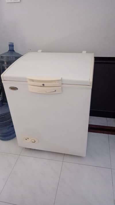 Waves Deep Freezer Good in condition