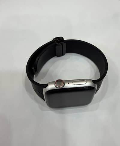 Apple Watch Series 5 44 MM Cellular