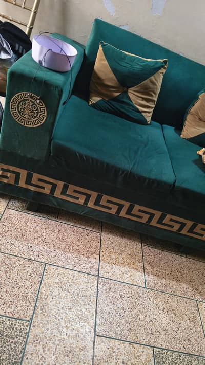 sofa set ans table