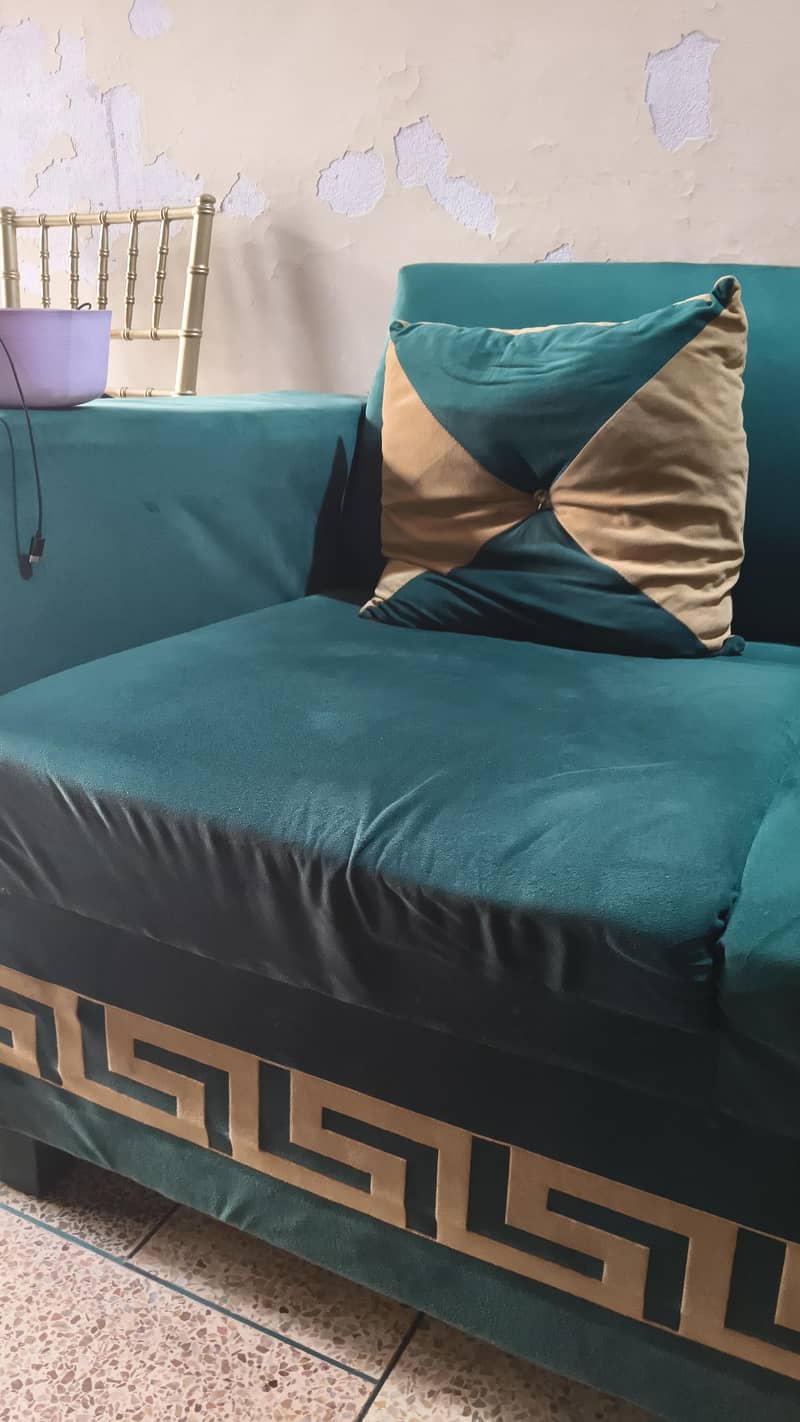 sofa set ans table 3