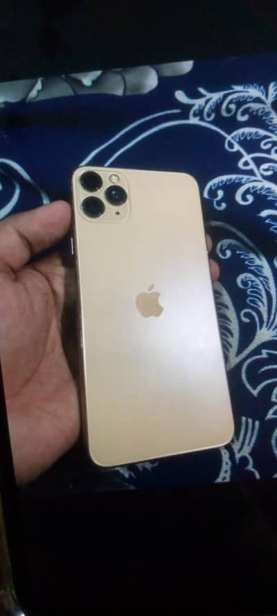 iphone 11 pro max.     contact # 03372211485