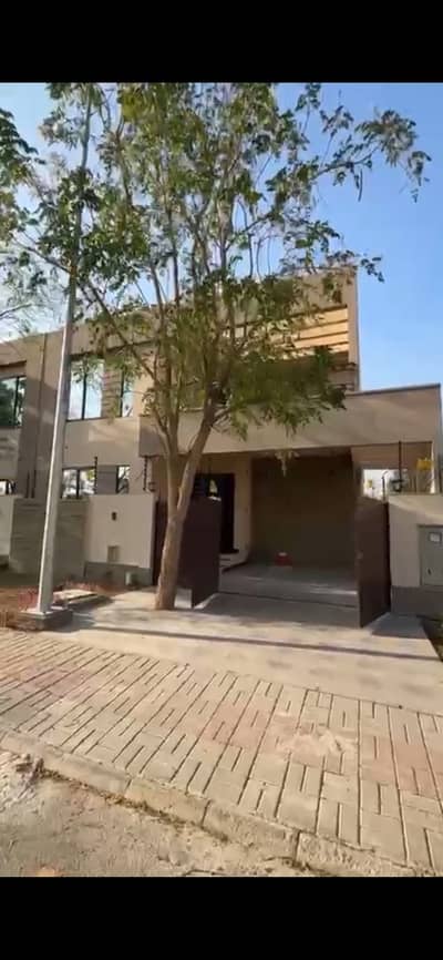 Precinct 1 Bahria Town Karachi ready to move 272 sqyd villa