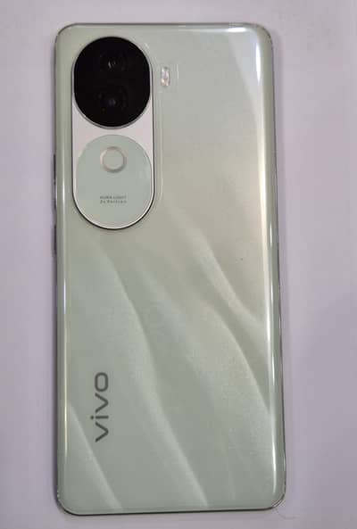 Vivo V 40 e