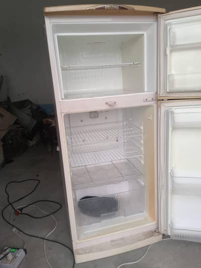 Waves ki fridge hai condition new hai