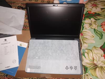 Mechrevo Ryzen 5 7000 series'8GB DDR 4 256 GB SSD Rom : 256GB SSD