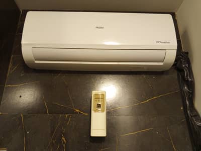 Haier 1 ton DC inverter, few months used 10/10 condition