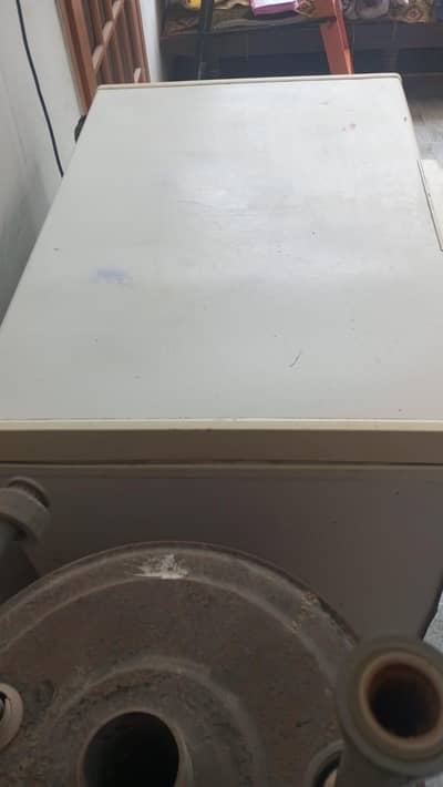 Dawlance deep freezer bakra Eid pe chalta hae only never repaired