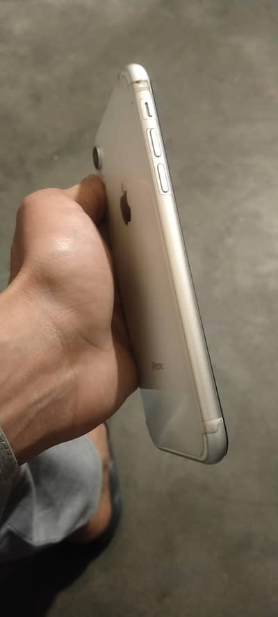 iphone XR non PTA face id ok battery change all ok