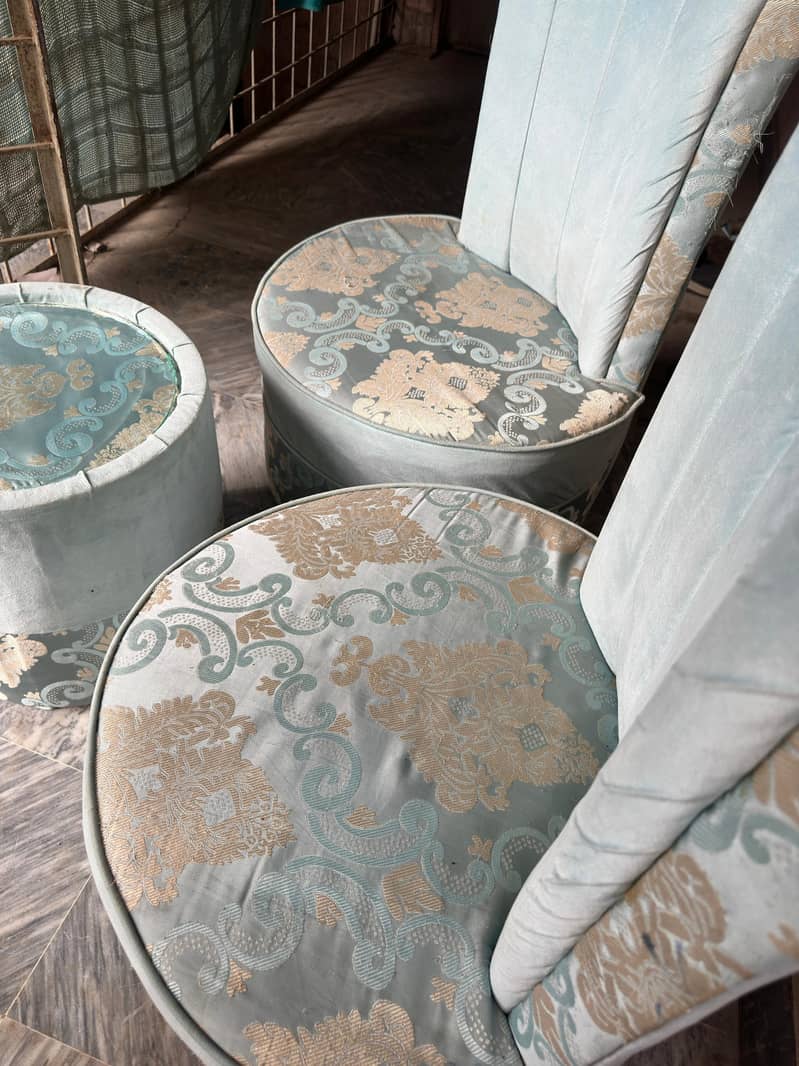 Sofas Set With Table 3
