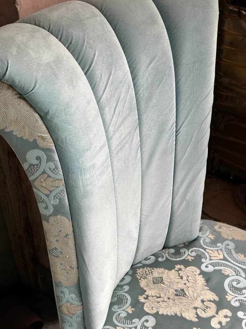 Sofas Set With Table 7