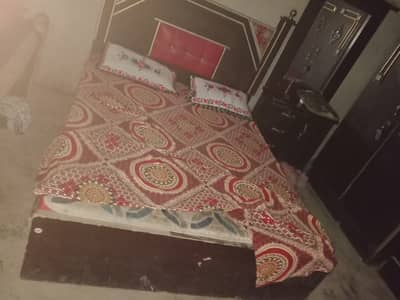 King size bed for sale ACHA bed hai aap check karke le