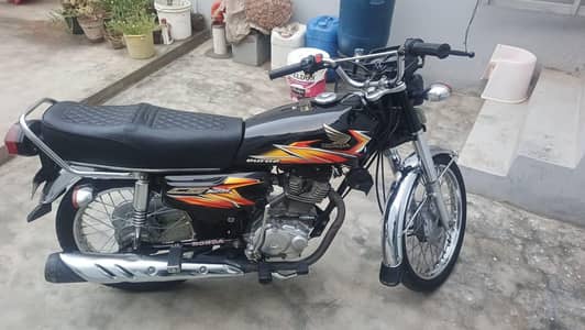 Honda 125 2021 model bilkul original black colour