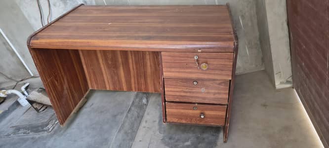 Office / Computer Table