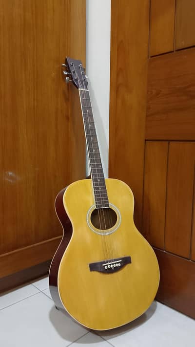 Acoustic Guitar (with cover) for Sale - Excellent Condition