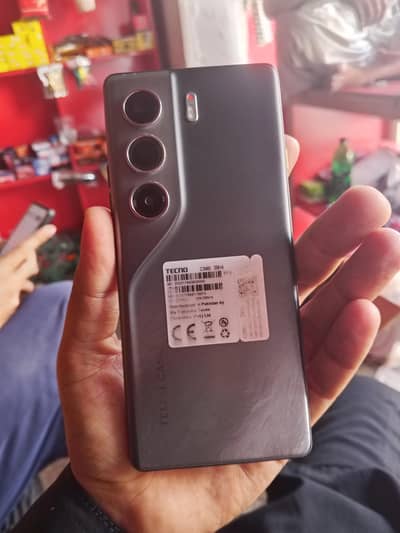 Tecno camon 40 pro
