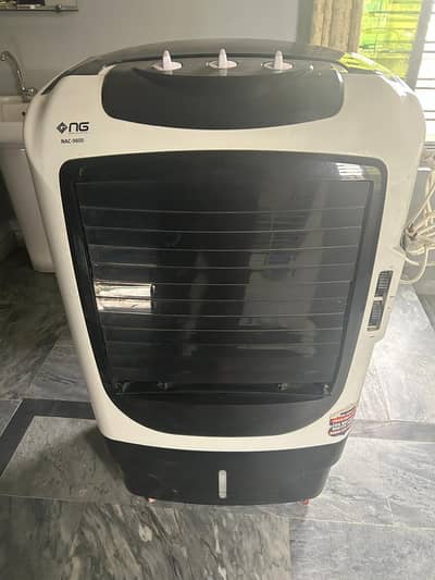 Low electricity consumer room cooler Solar