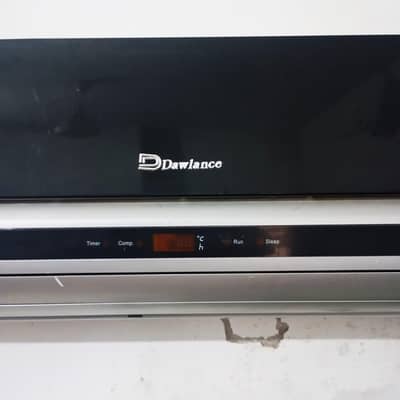 Dawlance 1.5 ton split  ac for sale good condition,  03444840213