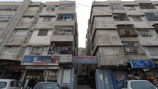 Corner Flat Of 1300 Square Feet Is Available For Sale In Gulshan-E-Iqbal - Block 5