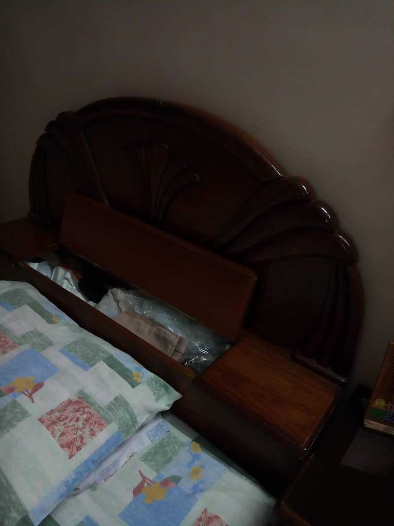 one single bed 1
