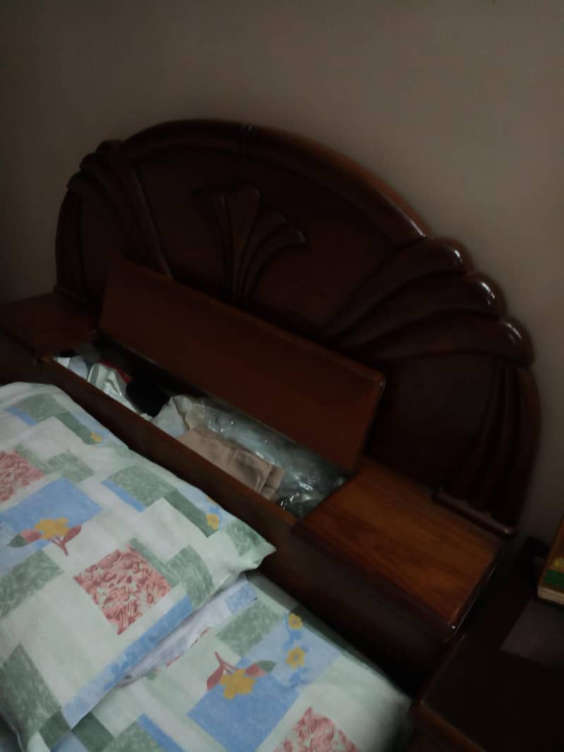 one single bed 2