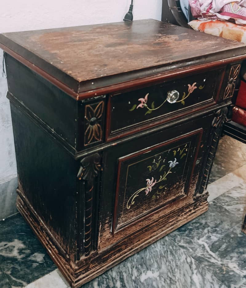 Bed, side tables, Dressing, Table, showcase, 4