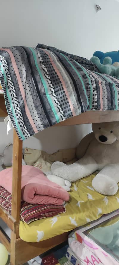 Double bed/ Bunker bed