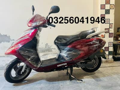 united 2022 petrol 5000 chali hui auto matic scoty