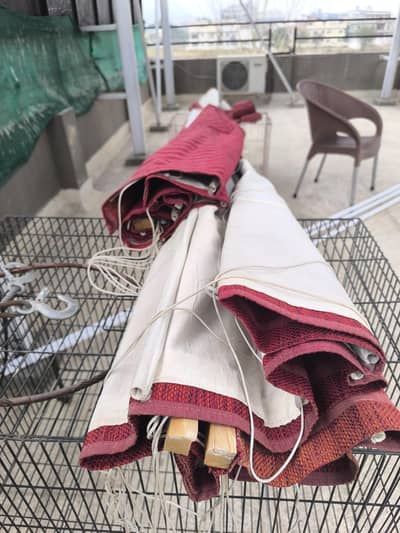 beautiful red blinds with fittings, like new