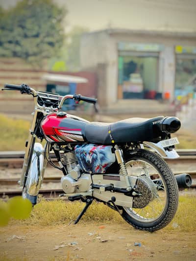 125  double saman ky sath ha