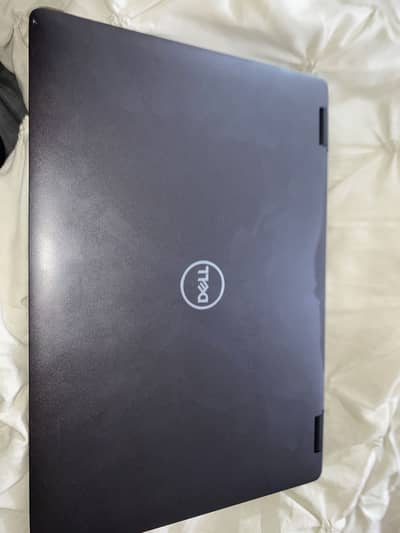 Dell latitude 5300 2-in-1 laptop i5 8th generation