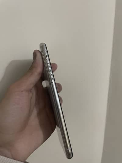 iPhone XS factory unlocked