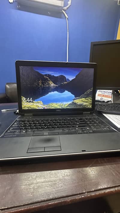 Dell Latitude E5540 | Corei7 4Gen | 12GB RAM | Good Batery & Condition