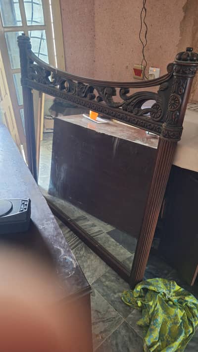 1 Dressing Table. 2 side Tables