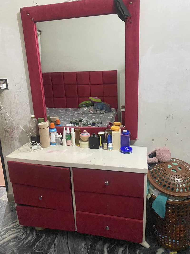 Bed dressing table and one side table 4