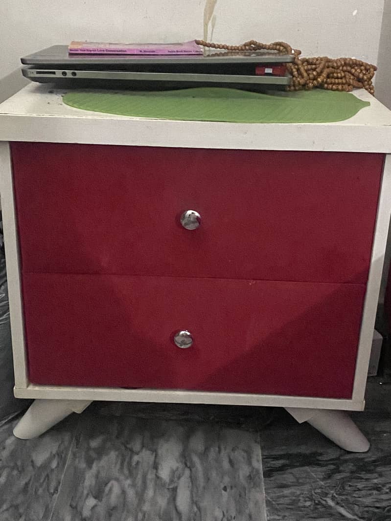 Bed dressing table and one side table 6