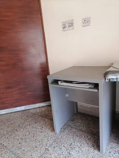 office/study table with chair