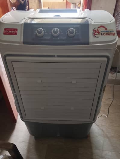 Crown Room cooler big size with gel bottles available for sale.